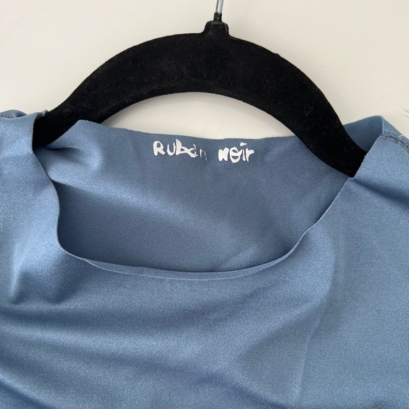 Ruban Noir Crop Top - Picture 4 of 4